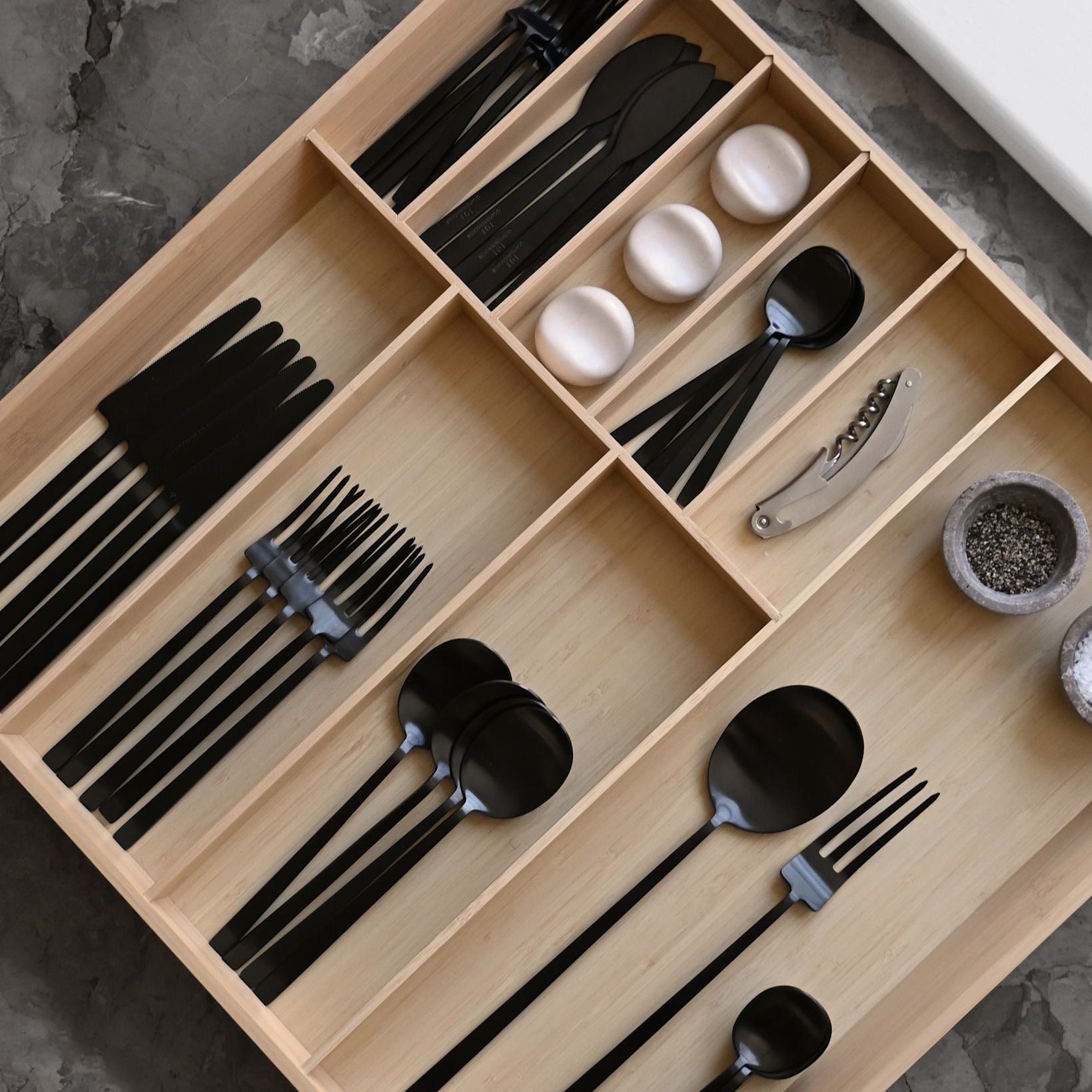 101 Copenhagen - Kogei Cutlery - Black (24 pcs) - Cutlery set