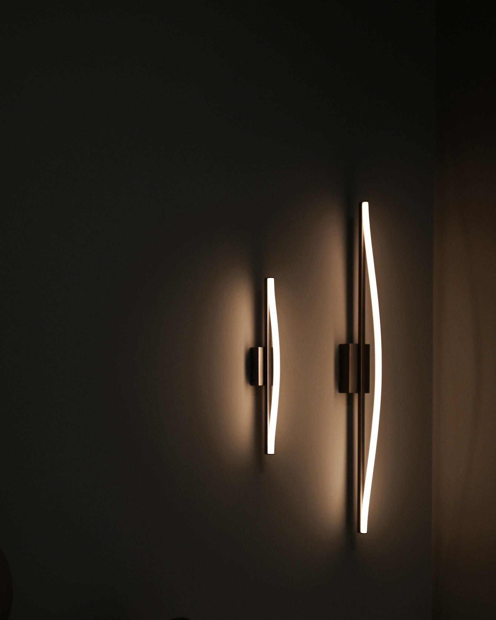 101 Copenhagen - Bow Wall Lamp, Mini - Bronze - Wall Lamp